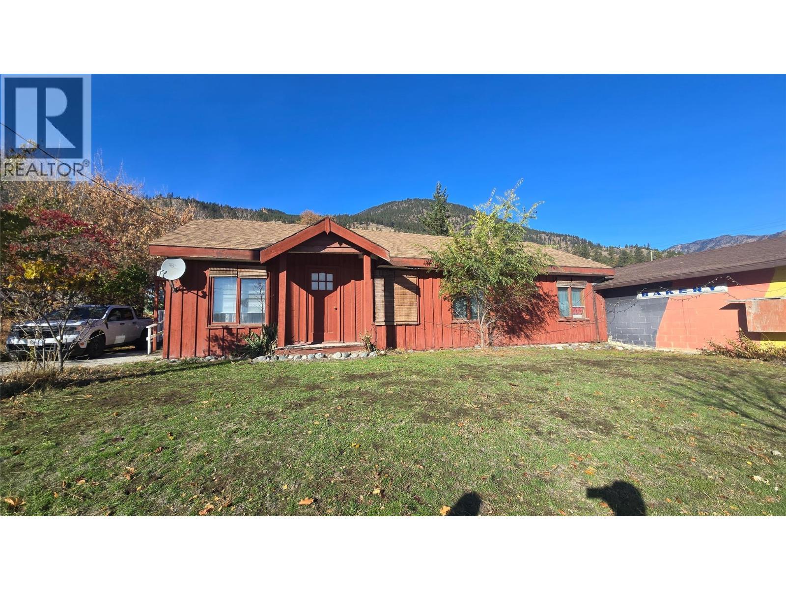 705 Main Street, Lillooet, BC