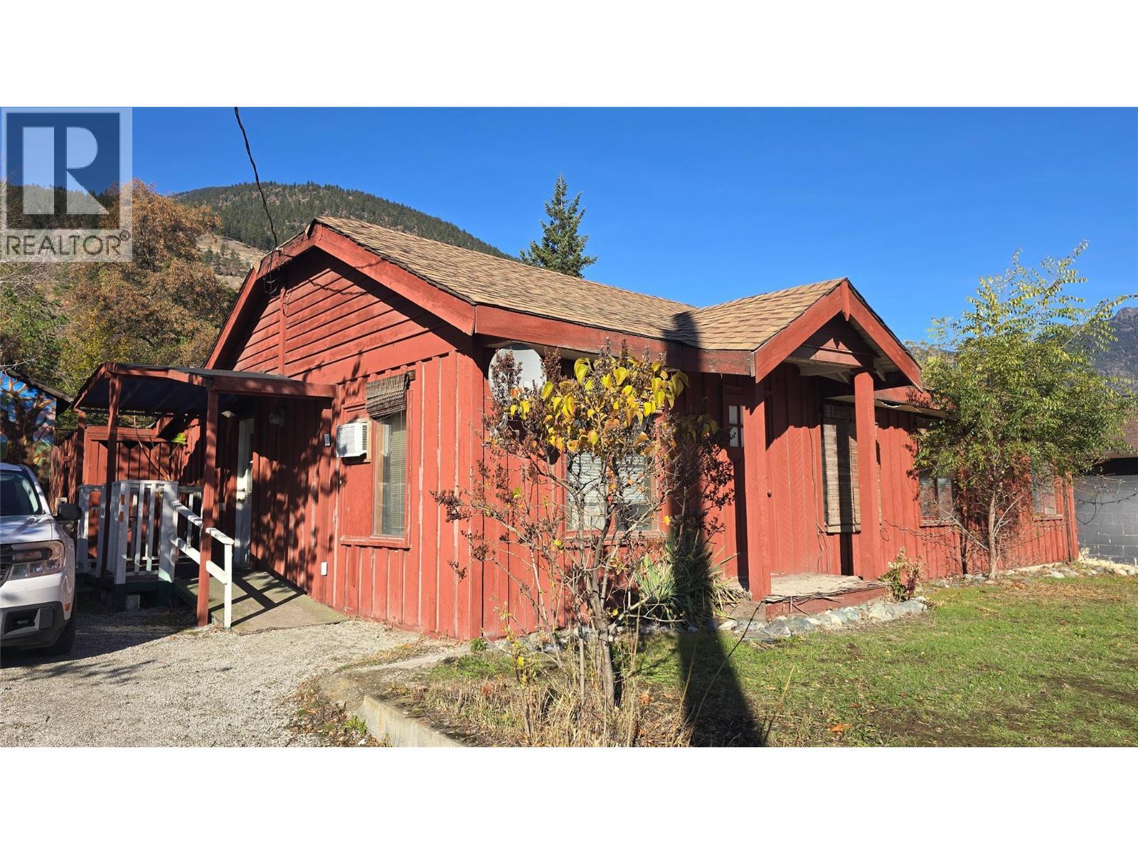 705 Main Street, Lillooet, BC