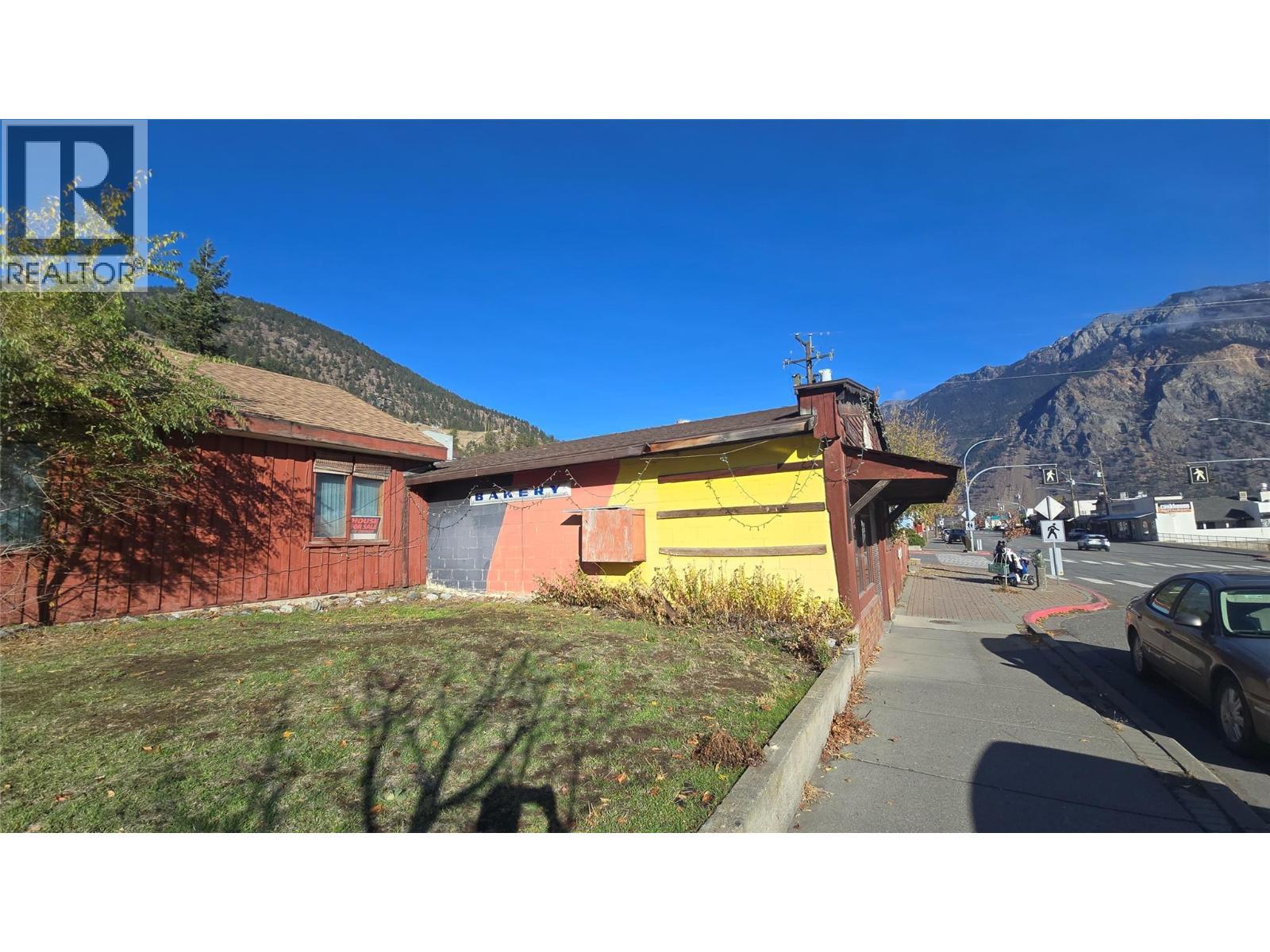 705 Main Street, Lillooet, BC