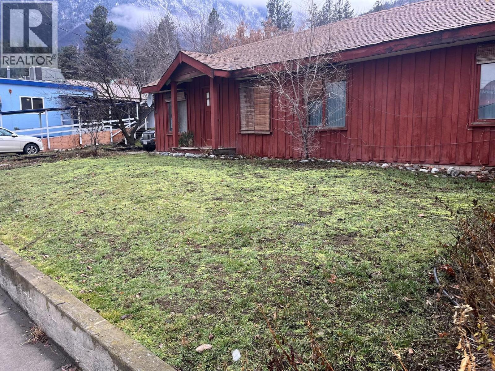 705 Main Street, Lillooet, BC