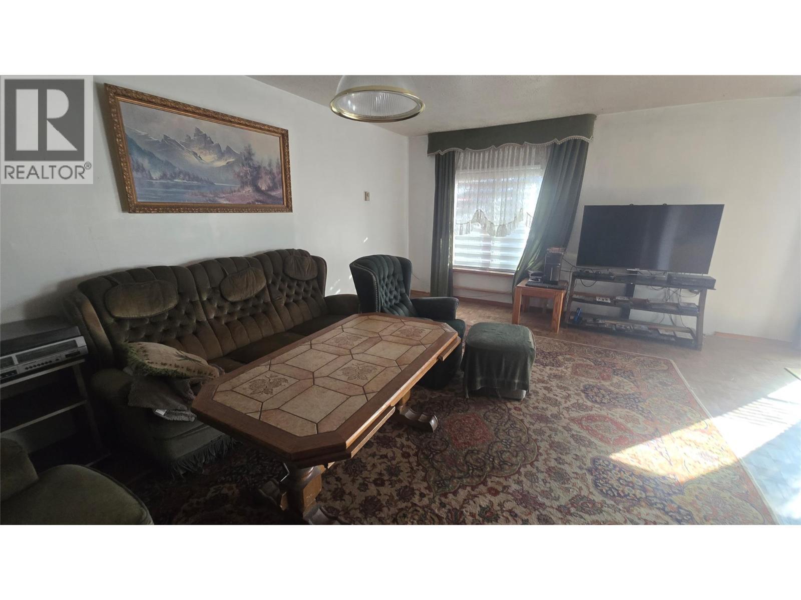 Living Room - 705 Main Street, Lillooet, BC