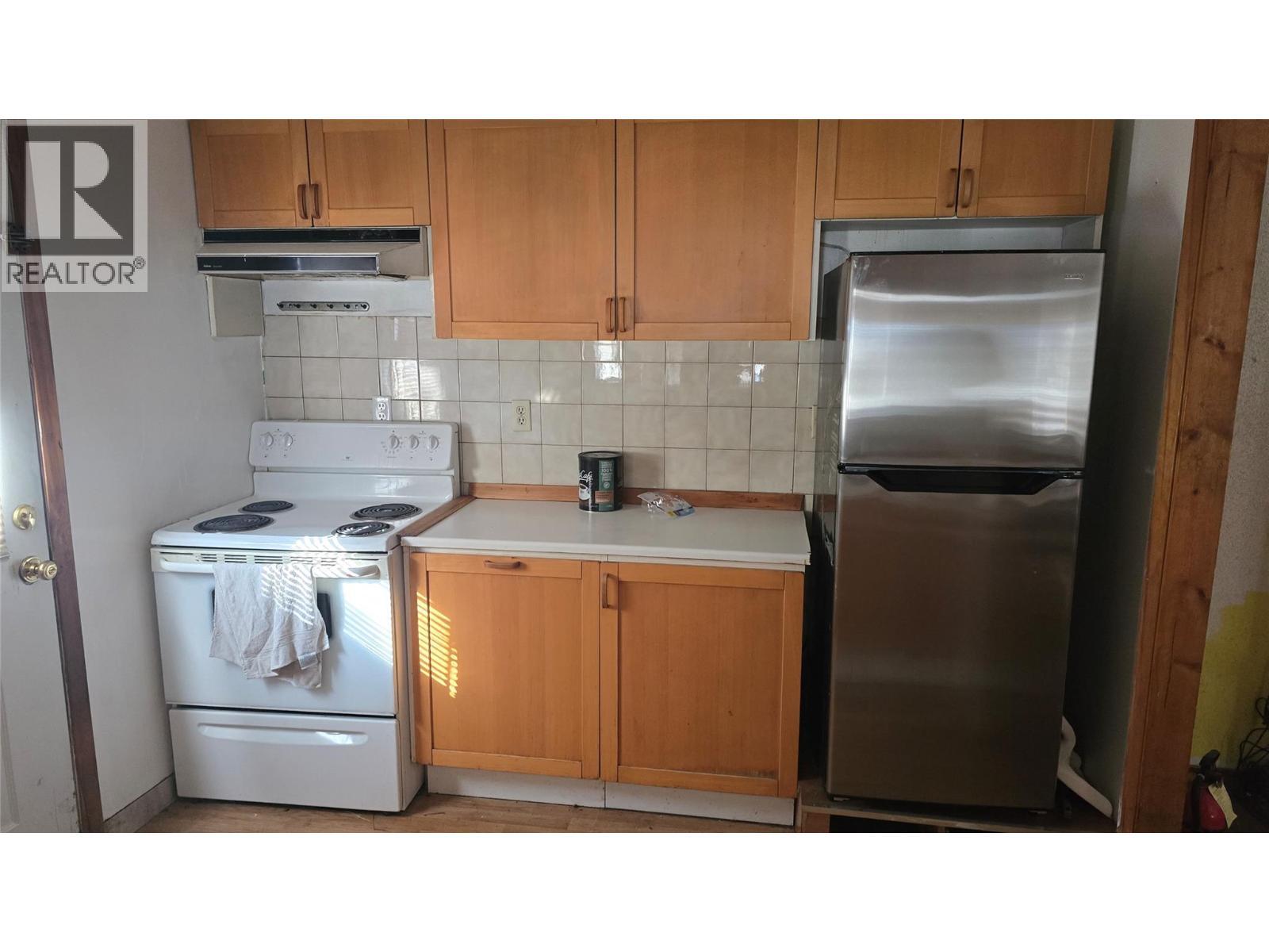 Kitchen - 705 Main Street, Lillooet, BC