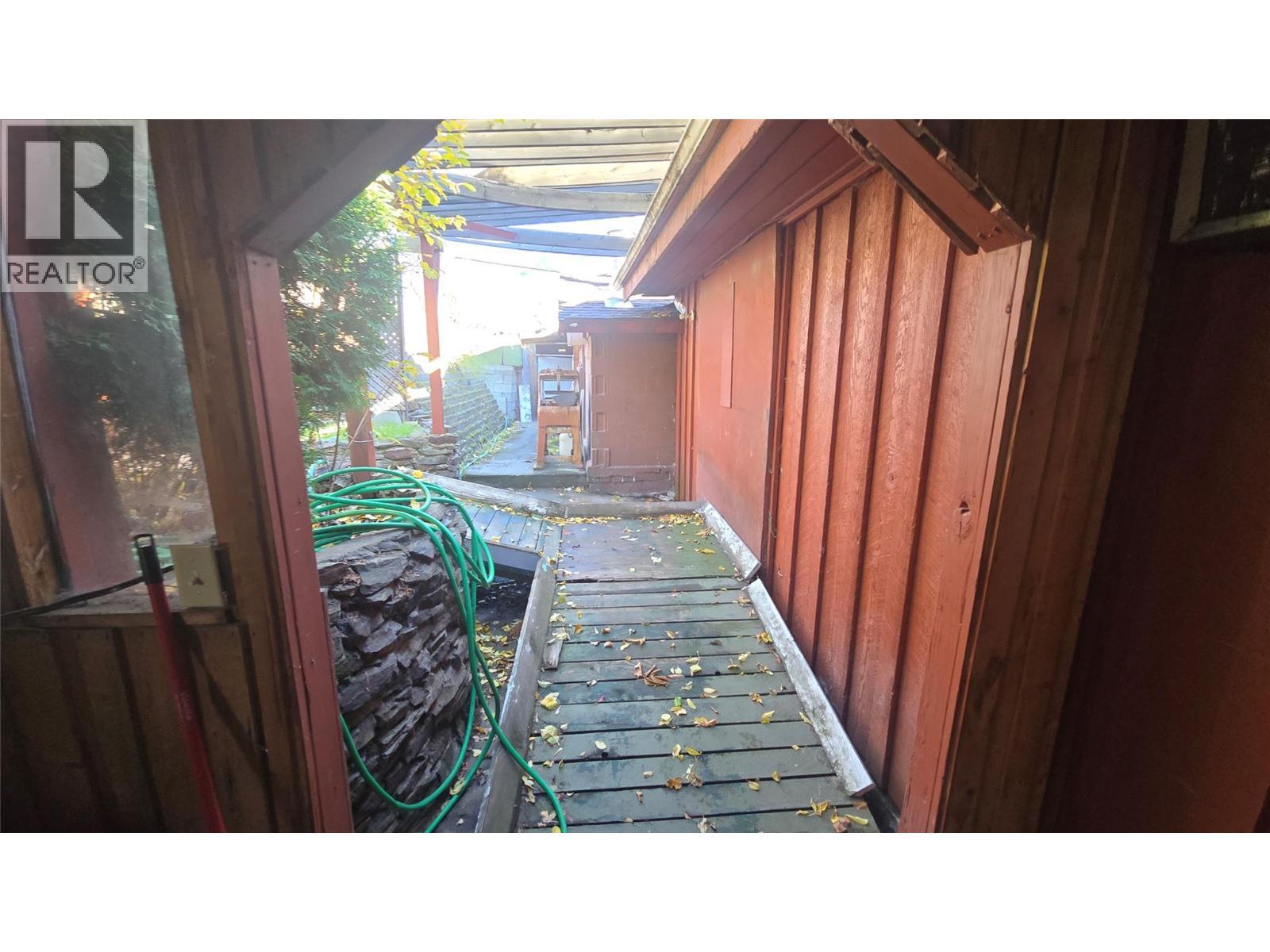 705 Main Street, Lillooet, BC