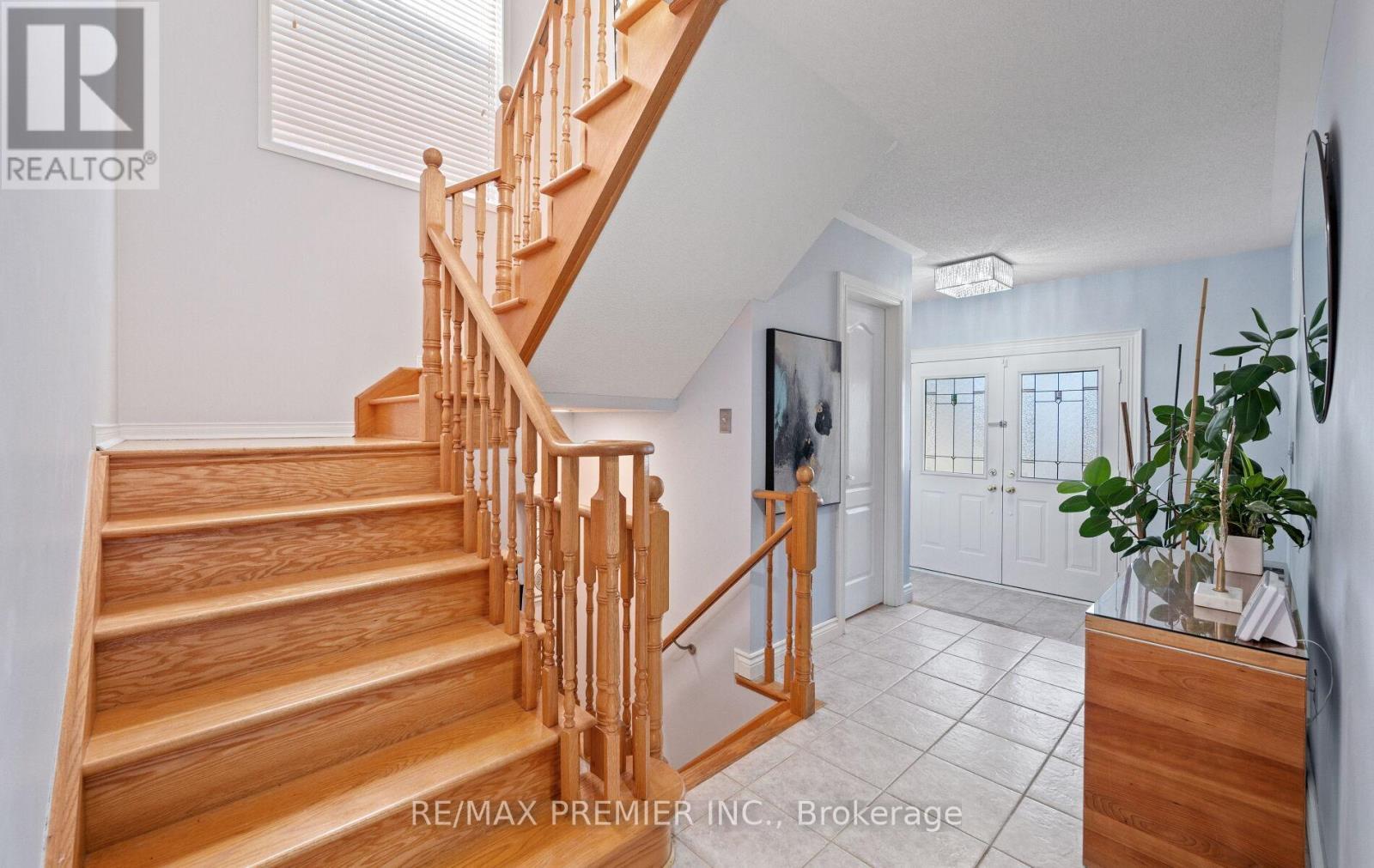 49 Fallstar Crescent, Brampton, ON - Indoor Photo Showing Other Room