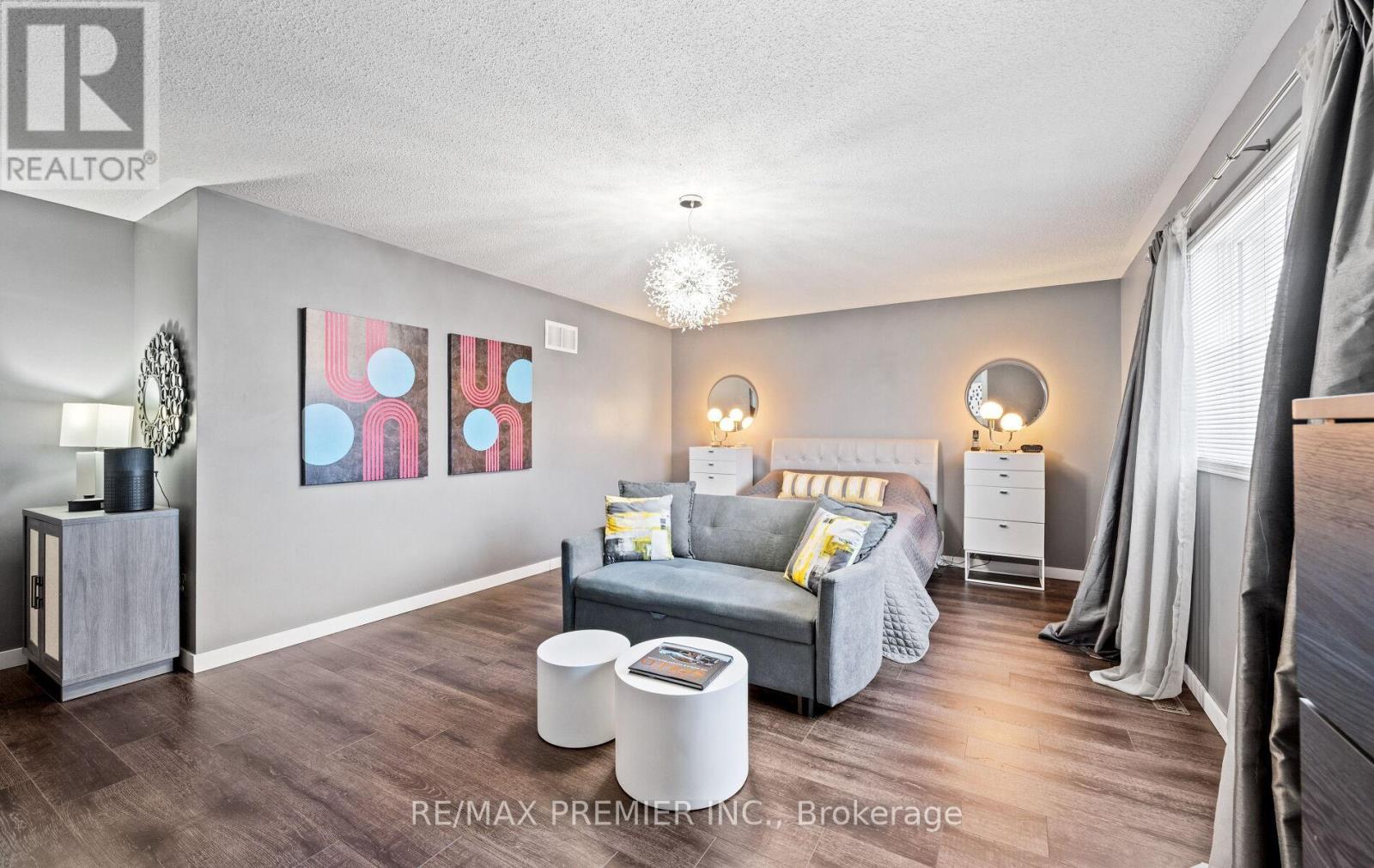 49 Fallstar Crescent, Brampton, ON - Indoor