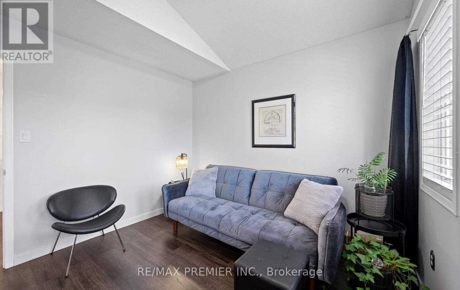 49 Fallstar Crescent, Brampton, ON - Indoor