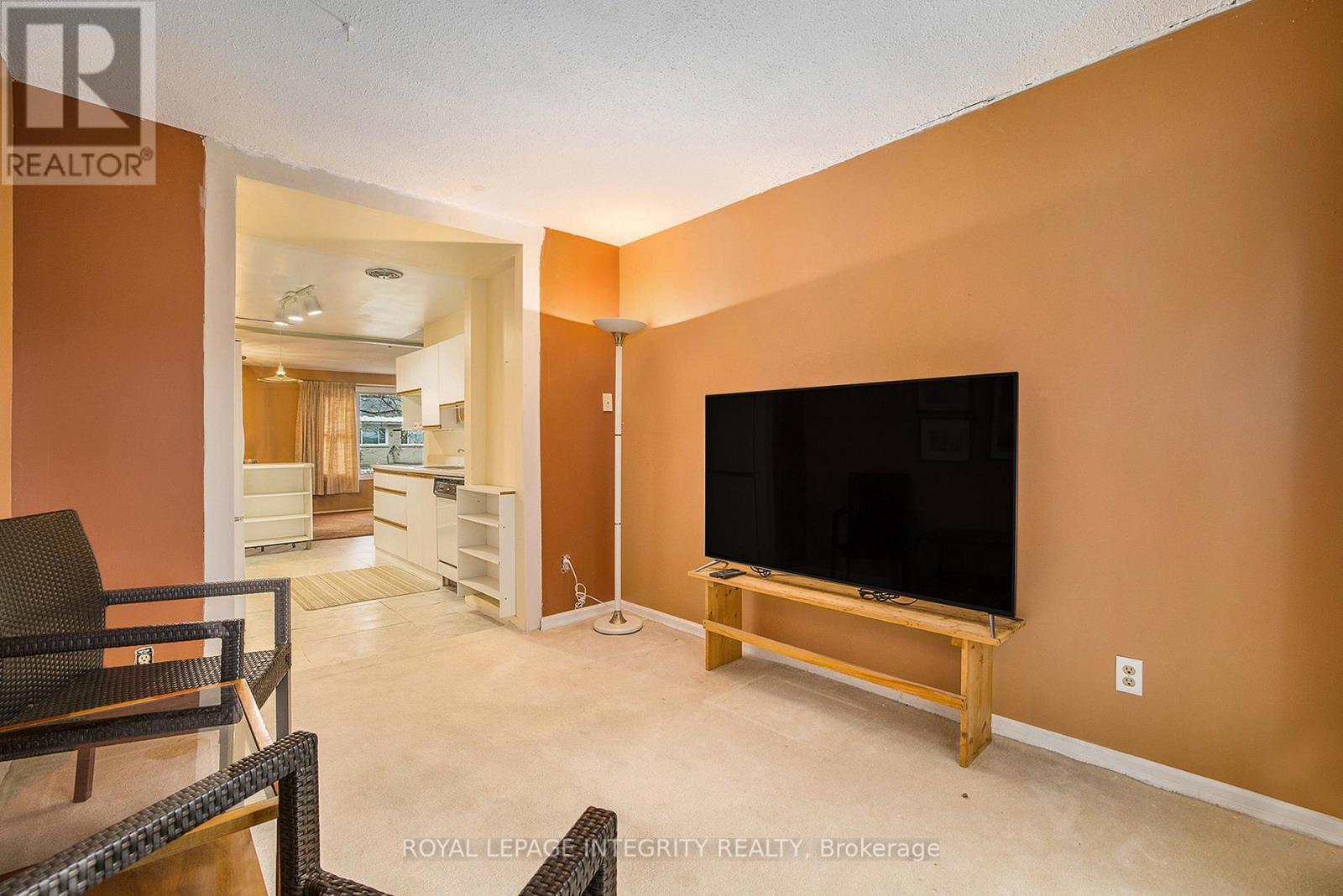 9 Shouldice Crescent, Ottawa, ON - Indoor