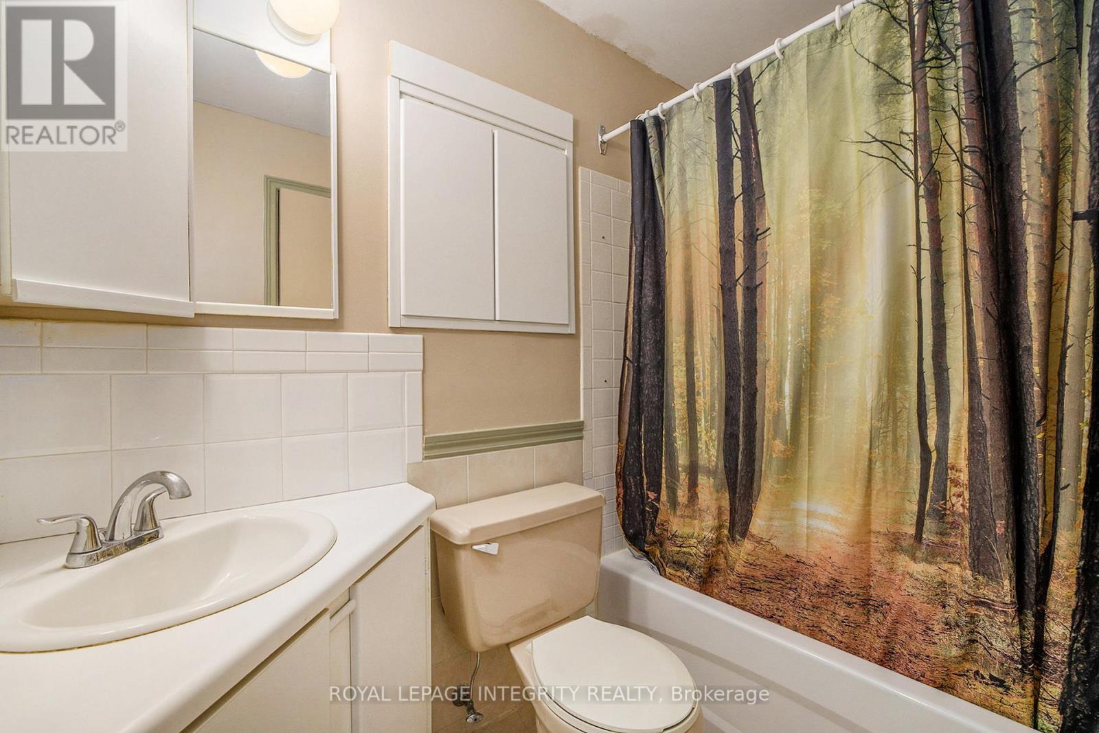 9 Shouldice Crescent, Ottawa, ON - Indoor Photo Showing Bathroom