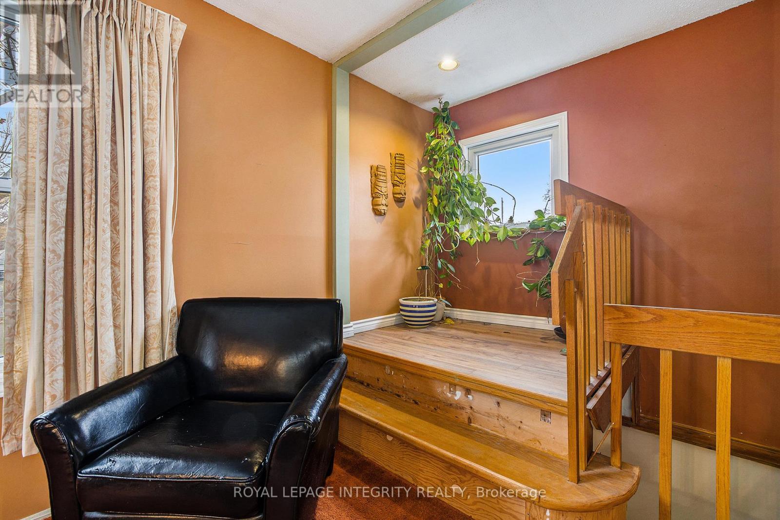 9 Shouldice Crescent, Ottawa, ON - Indoor