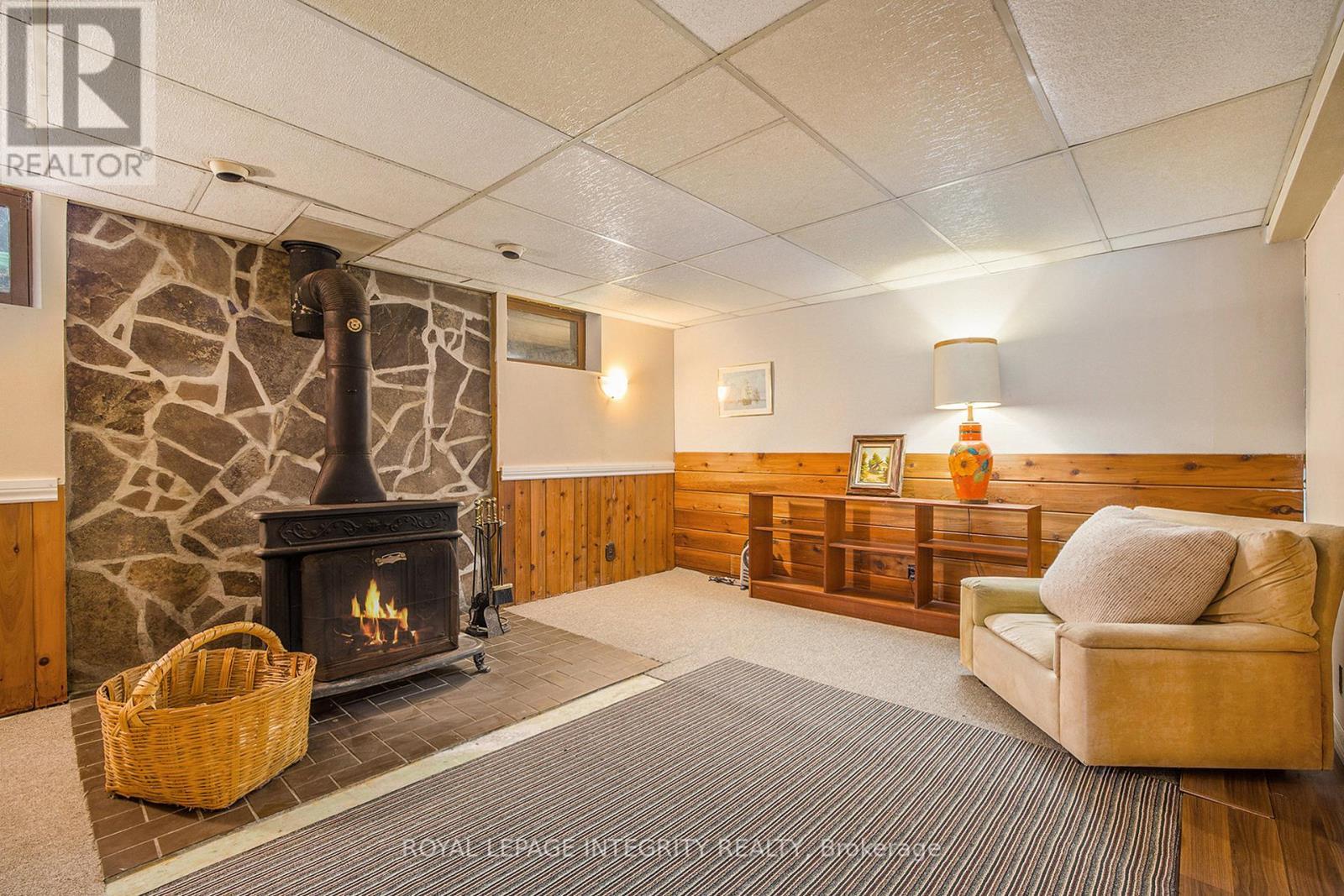 9 Shouldice Crescent, Ottawa, ON - Indoor With Fireplace