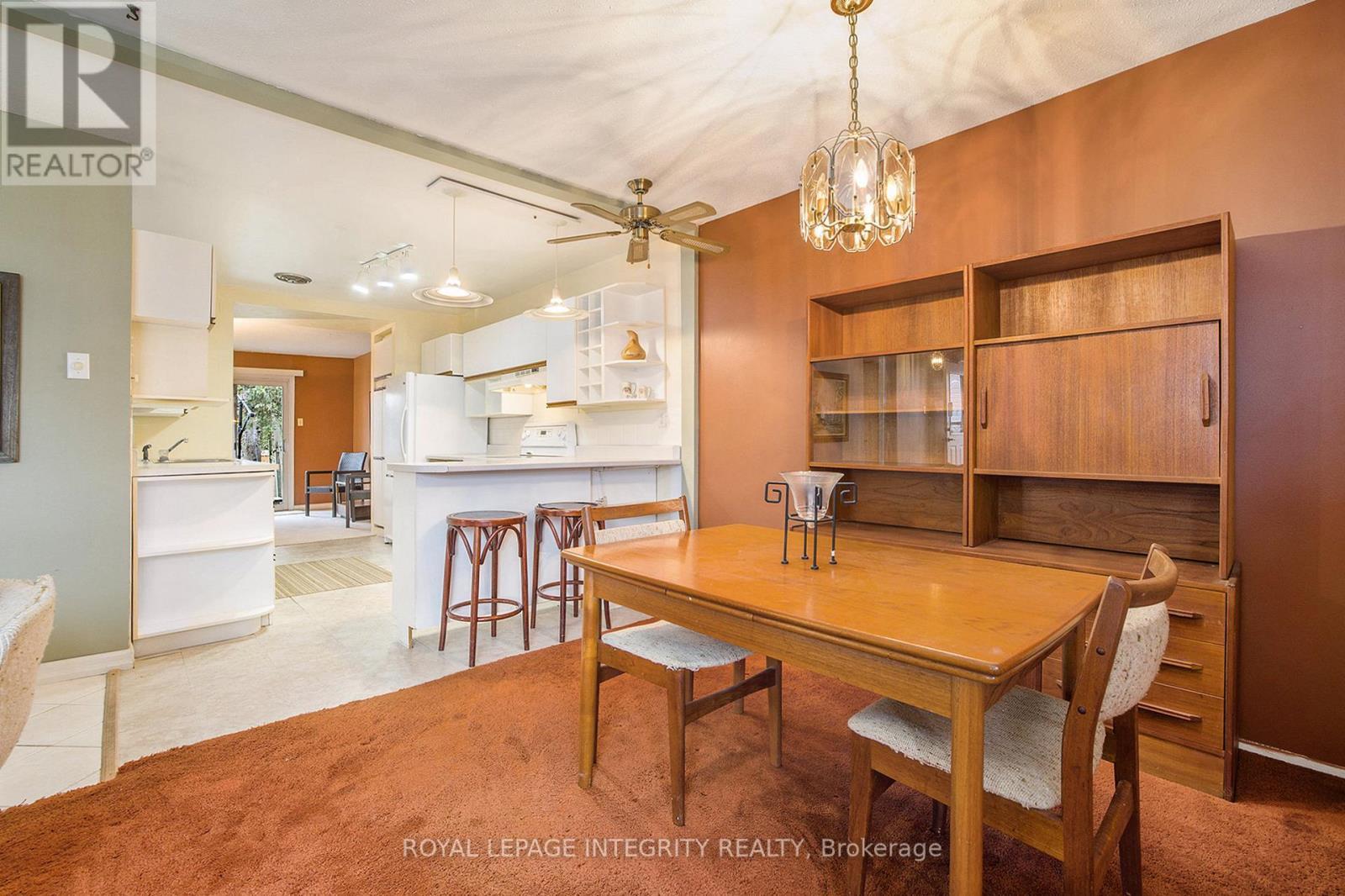 9 Shouldice Crescent, Ottawa, ON - Indoor Photo Showing Dining Room