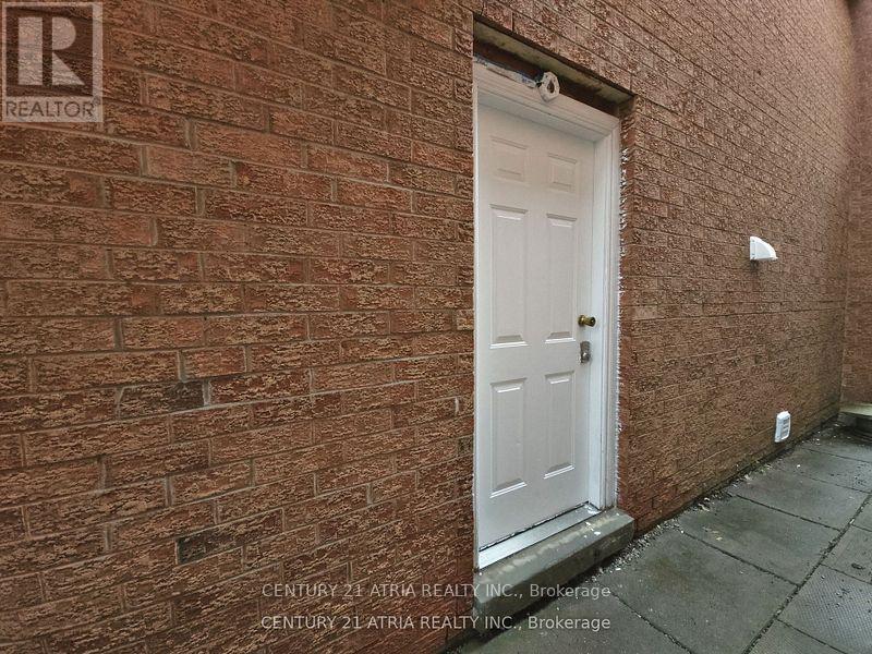 76 Carisbrooke Square, Toronto, ON - Outdoor