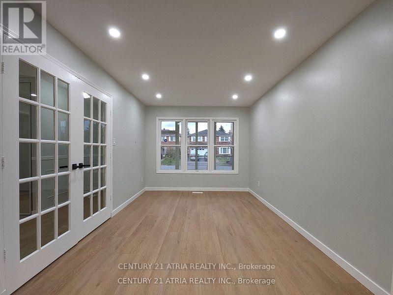 76 Carisbrooke Square, Toronto, ON - Indoor Photo Showing Other Room