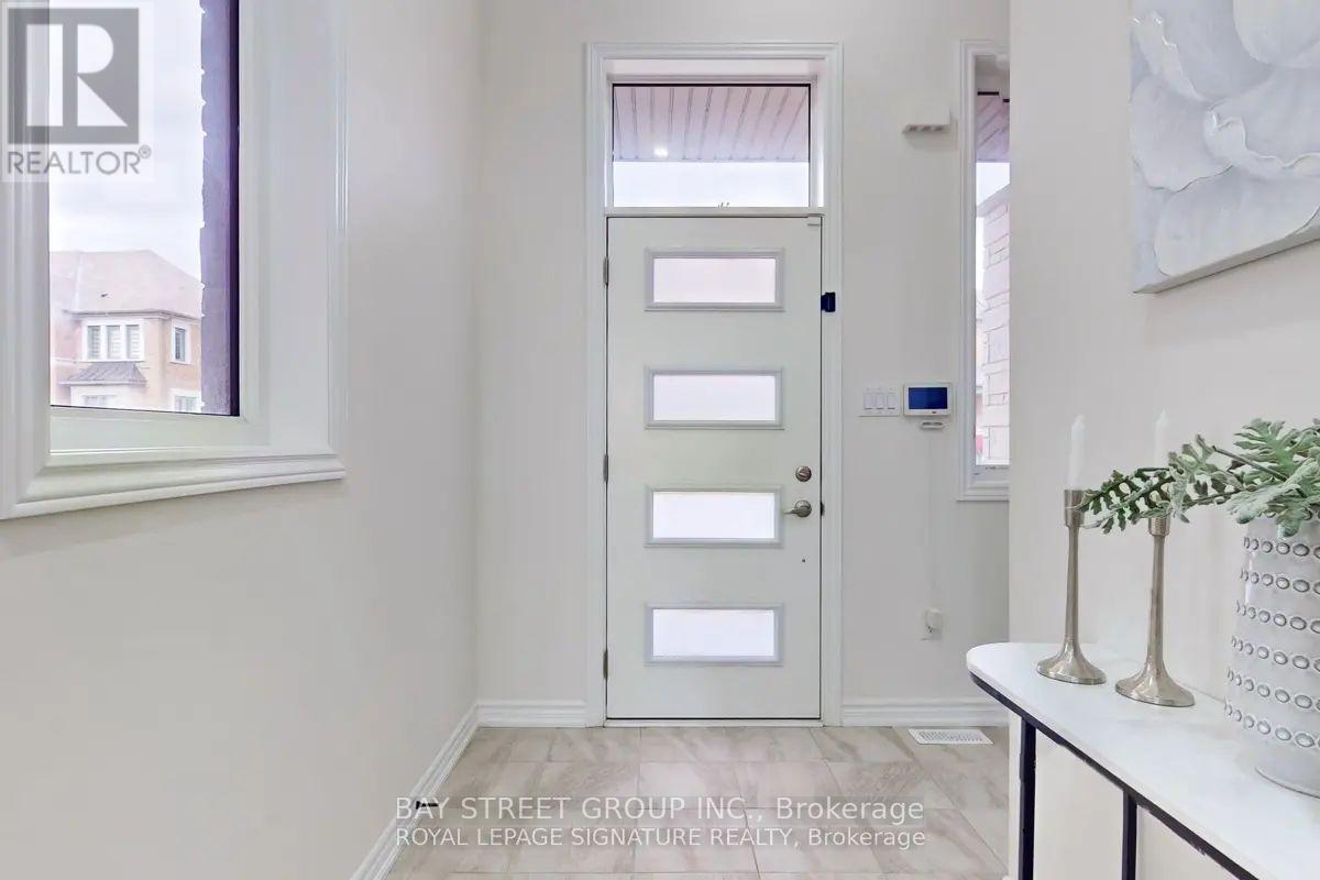 49 Broden Crescent, Whitby, ON - Indoor Photo Showing Other Room