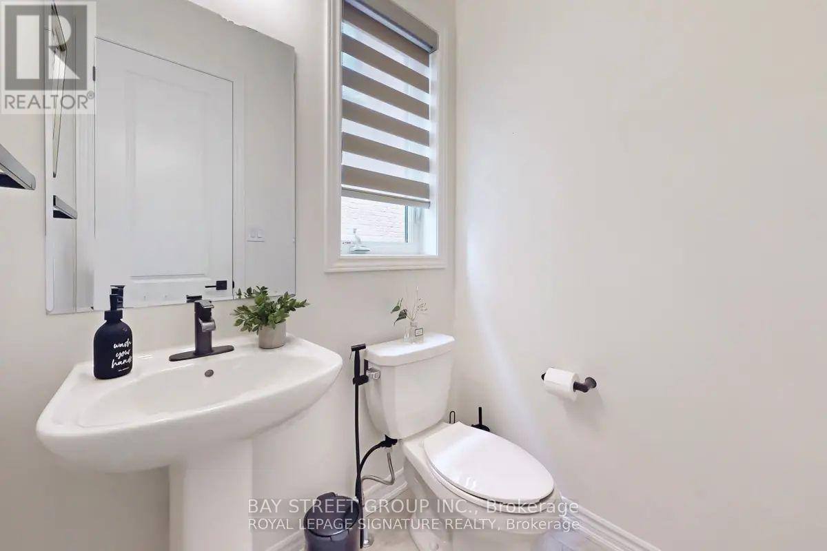 49 Broden Crescent, Whitby, ON - Indoor Photo Showing Bathroom