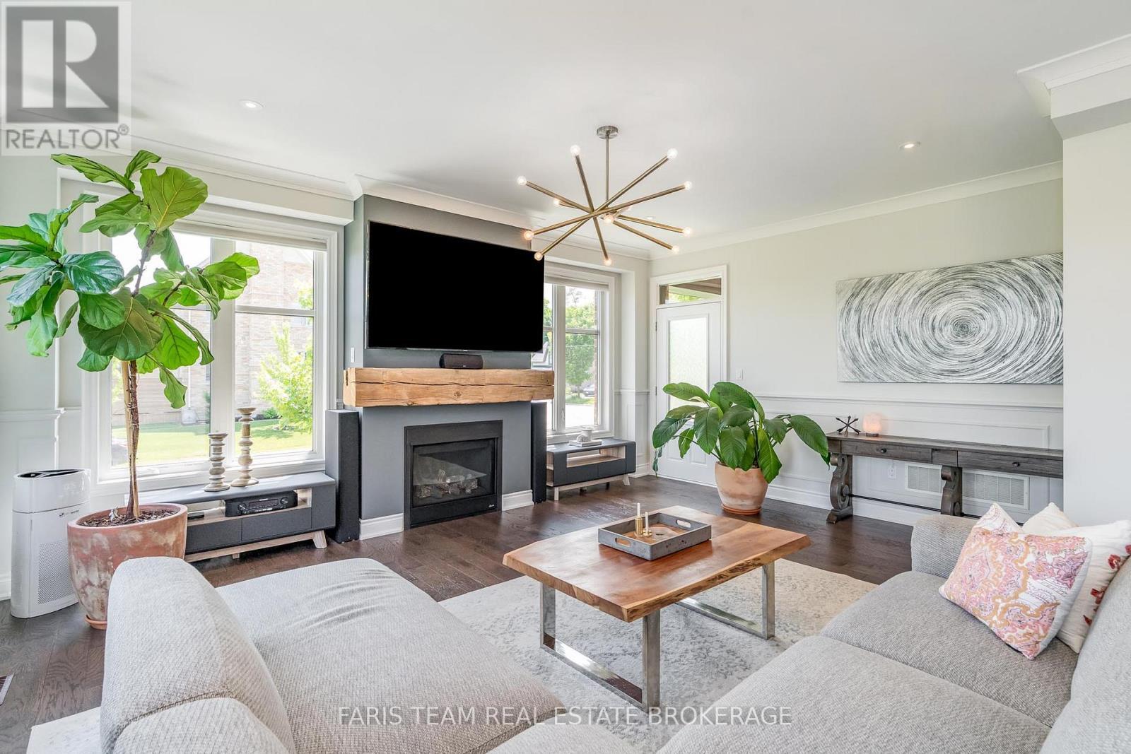 38 Nelson Street, Clearview, ON - Indoor Photo Showing Living Room With Fireplace