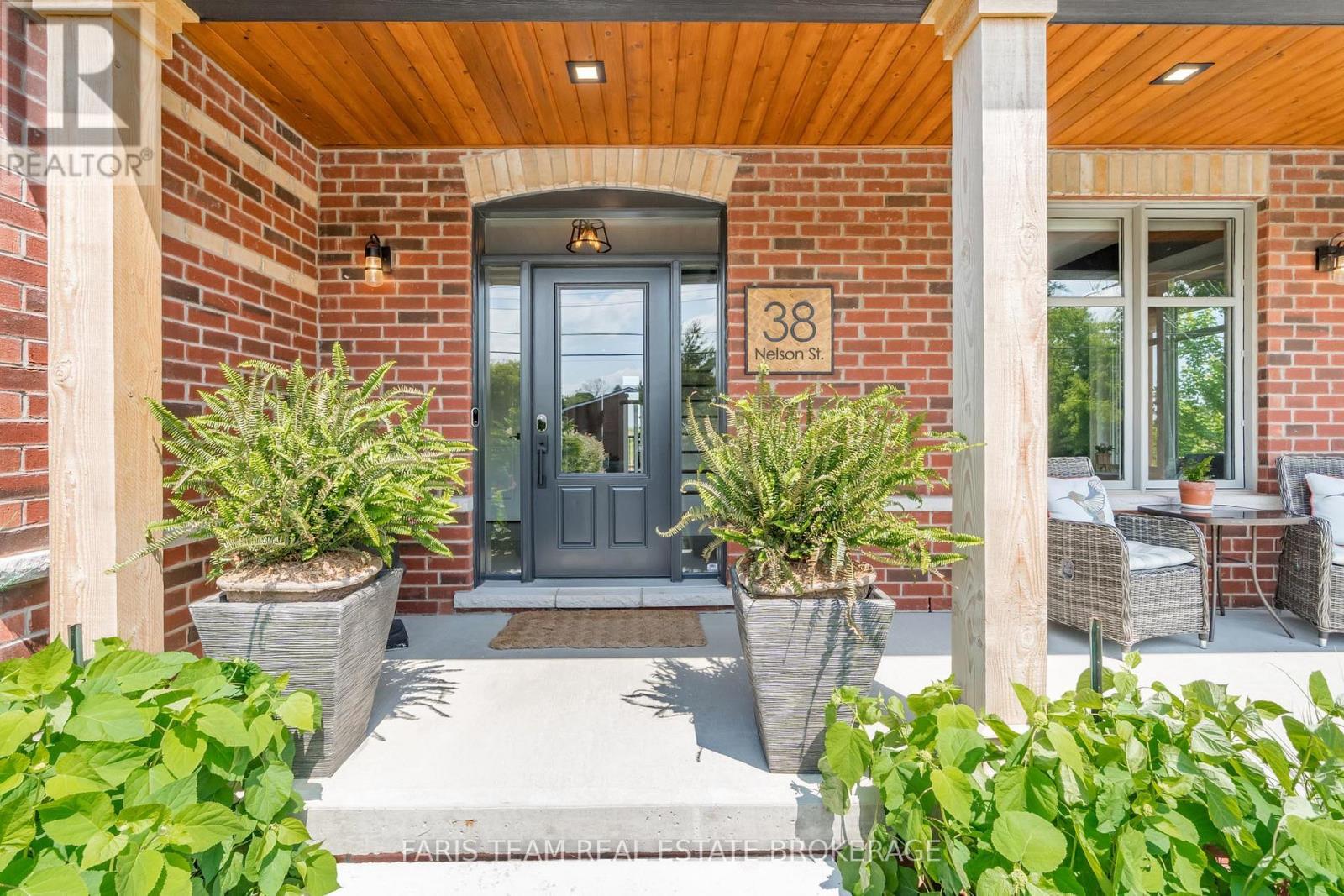 38 Nelson Street, Clearview, ON - Outdoor With Deck Patio Veranda