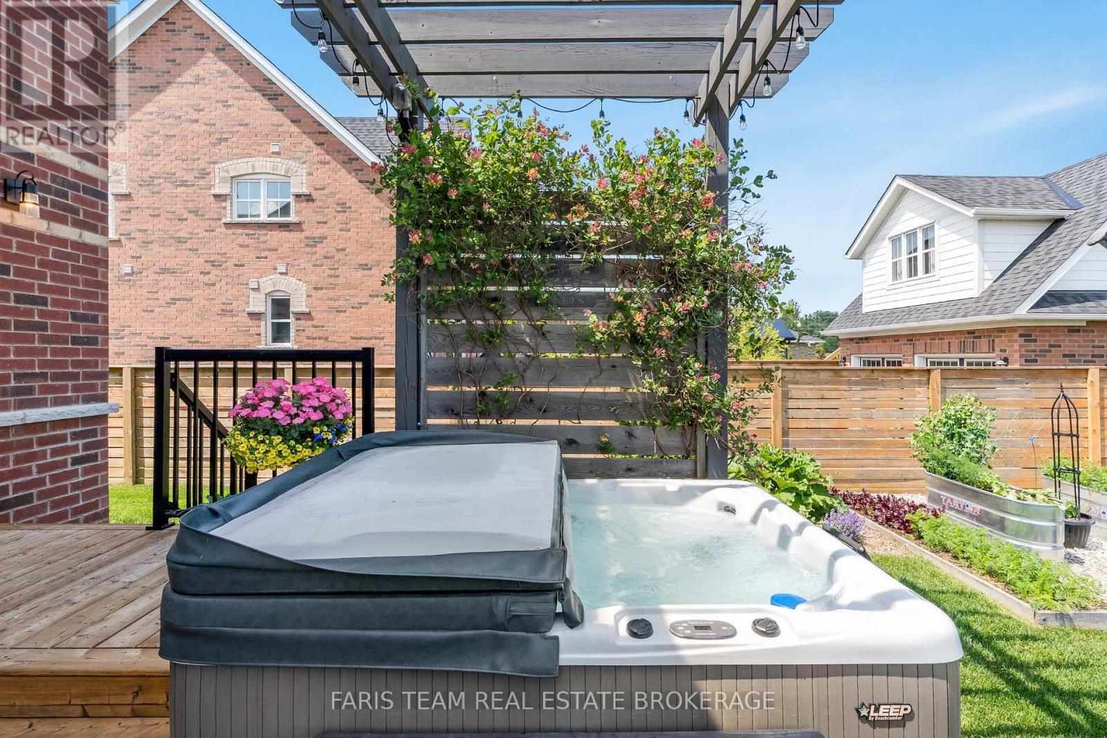 38 Nelson Street, Clearview, ON - Outdoor With Deck Patio Veranda