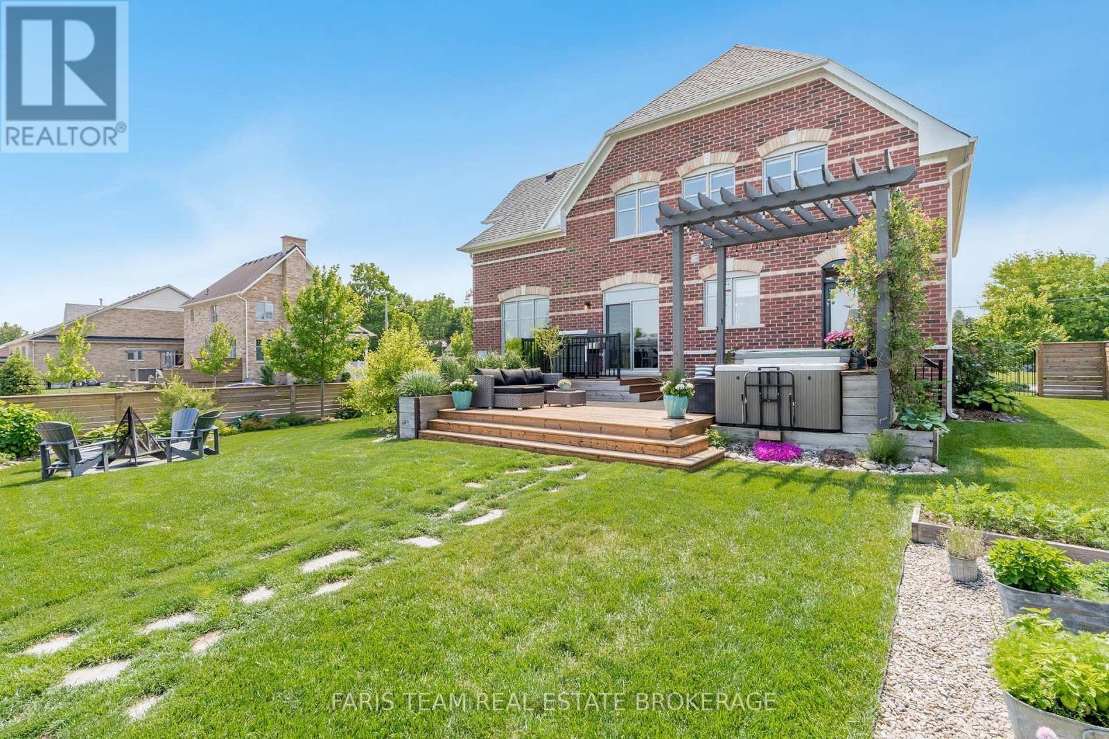 38 Nelson Street, Clearview, ON - Outdoor With Deck Patio Veranda