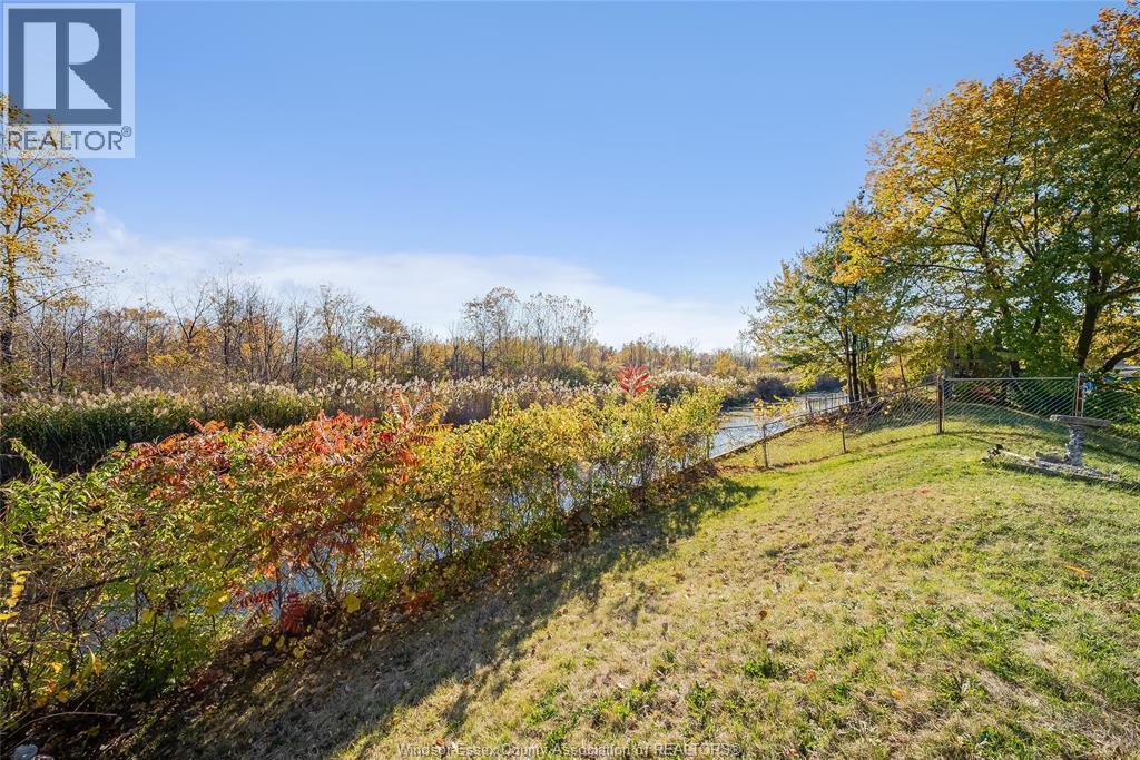1531 Bayswater Crescent, Windsor, ON - Outdoor With View