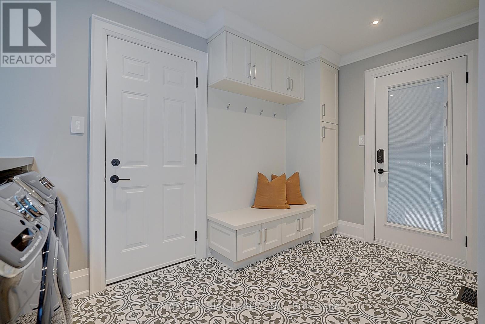 1832 Pine Siskin Court, Mississauga, ON - Indoor Photo Showing Other Room