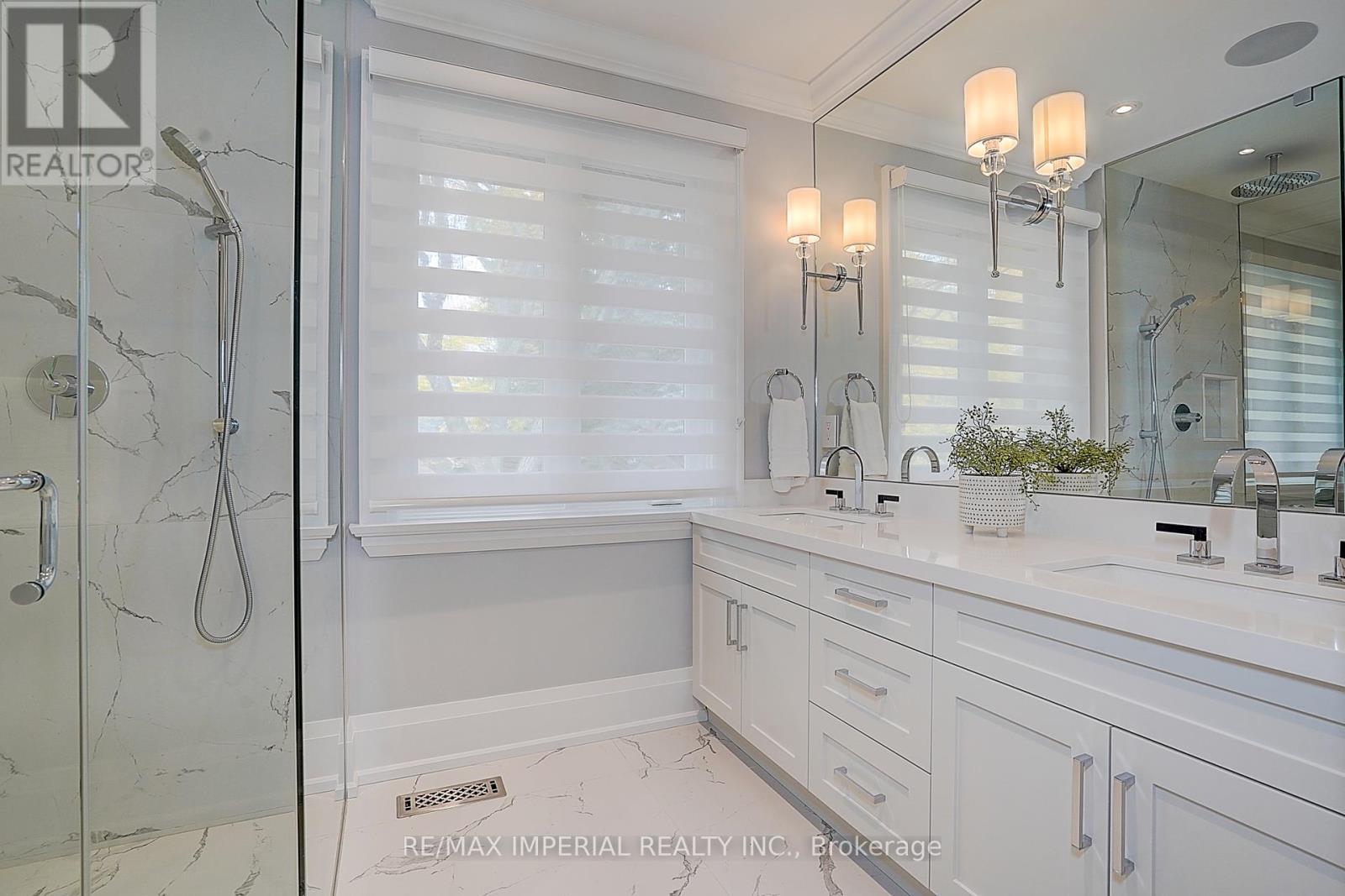 1832 Pine Siskin Court, Mississauga, ON - Indoor Photo Showing Bathroom