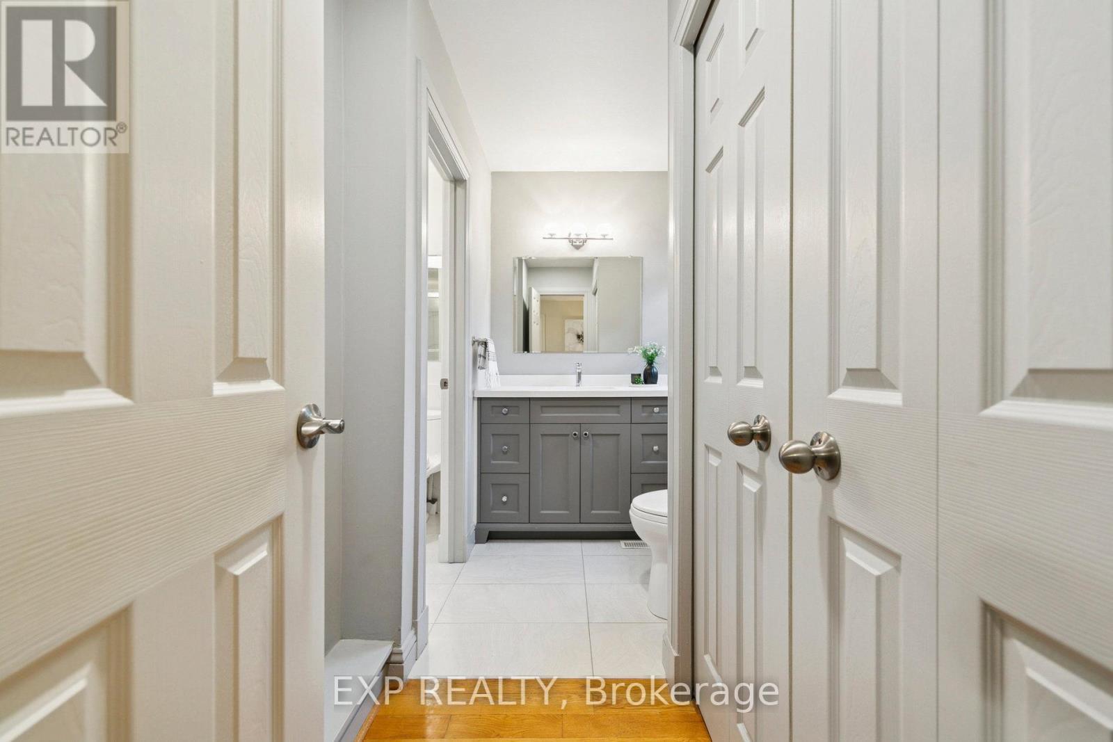 2565 Claymore Crescent, Mississauga, ON - Indoor Photo Showing Bathroom