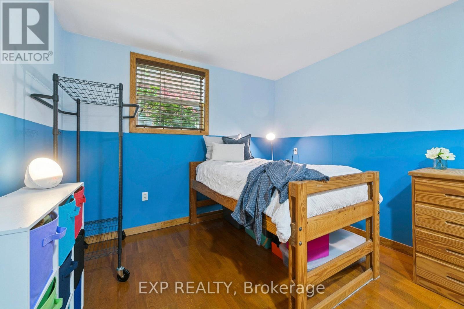 2565 Claymore Crescent, Mississauga, ON - Indoor Photo Showing Bedroom