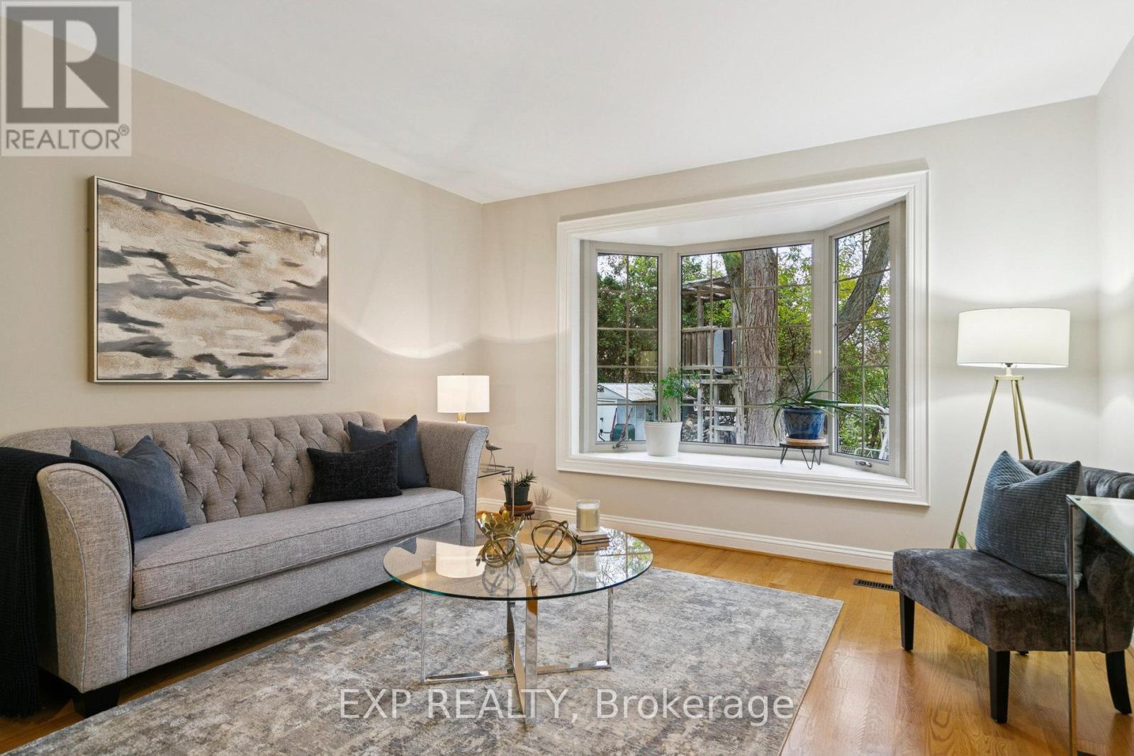 2565 Claymore Crescent, Mississauga, ON - Indoor Photo Showing Living Room