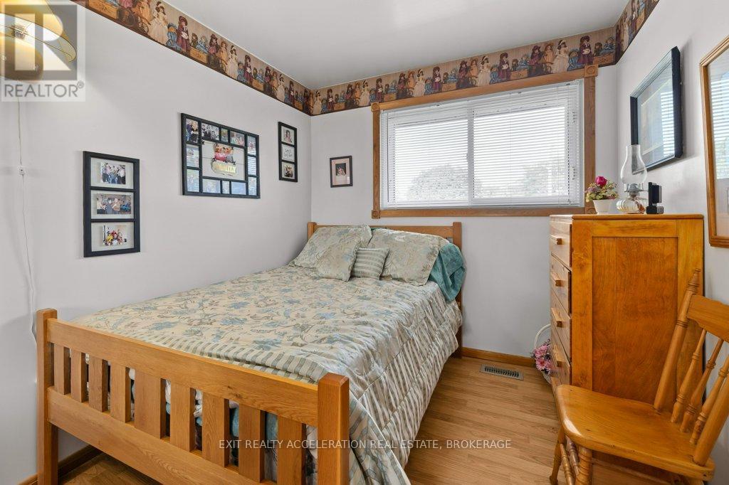 38 Thorncliffe Drive, Belleville (Belleville Ward), ON - Indoor Photo Showing Bedroom