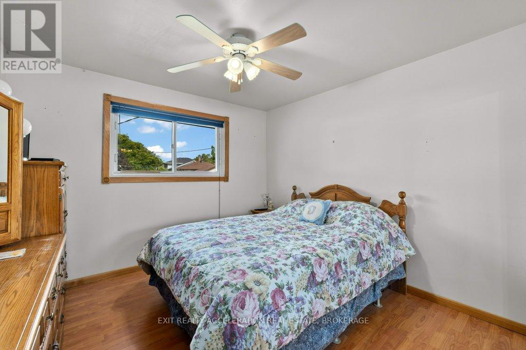 38 Thorncliffe Drive, Belleville (Belleville Ward), ON - Indoor Photo Showing Bedroom