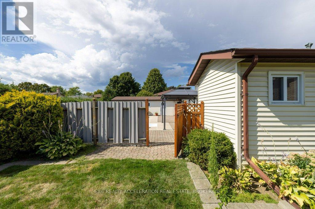 38 Thorncliffe Drive, Belleville (Belleville Ward), ON - Outdoor