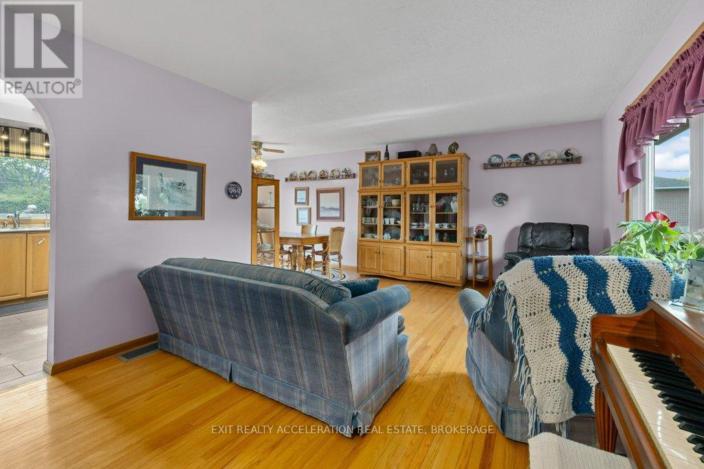 38 Thorncliffe Drive, Belleville (Belleville Ward), ON - Indoor