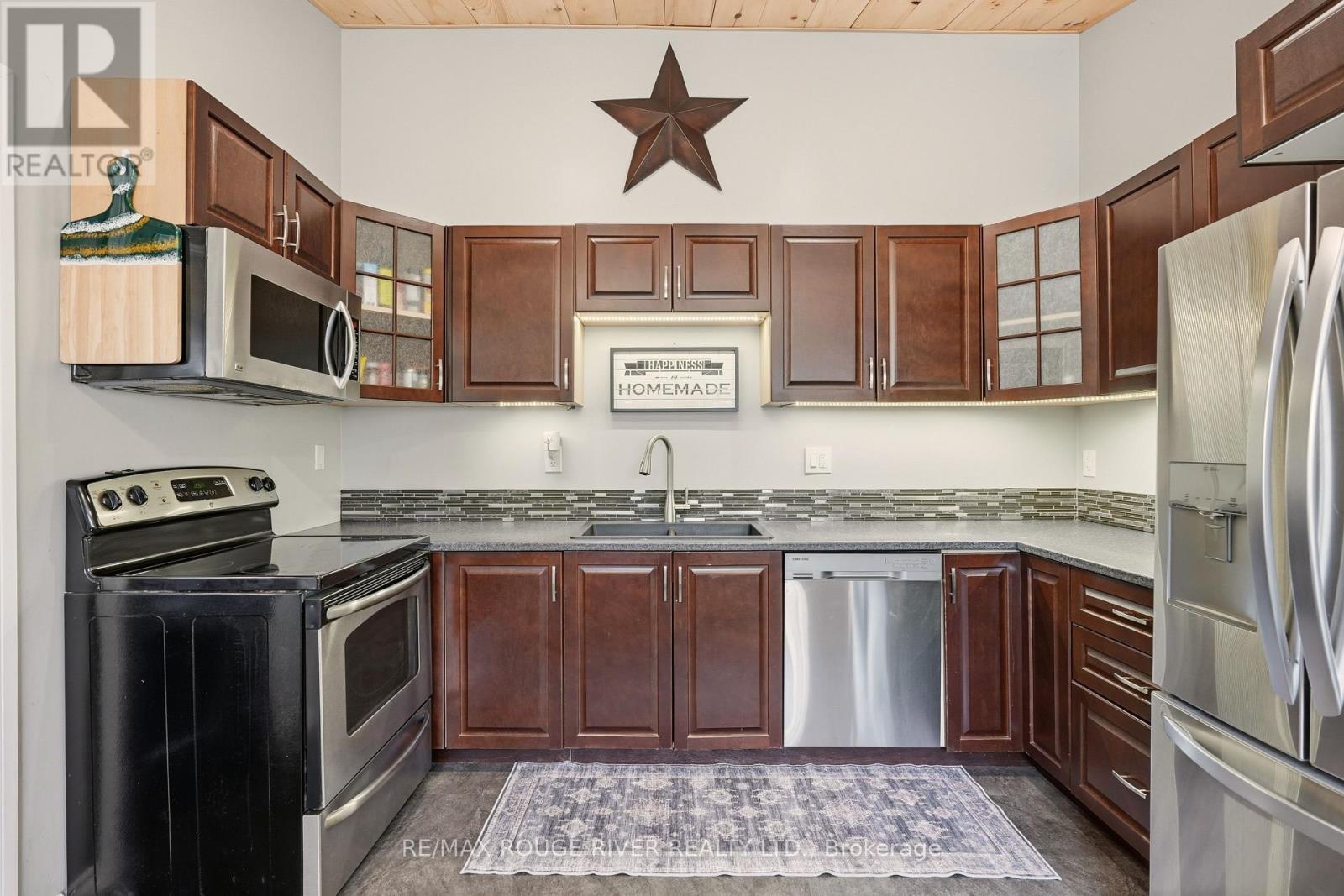 474 Wardell Street, Tay (Port Mcnicoll), ON - Indoor Photo Showing Kitchen