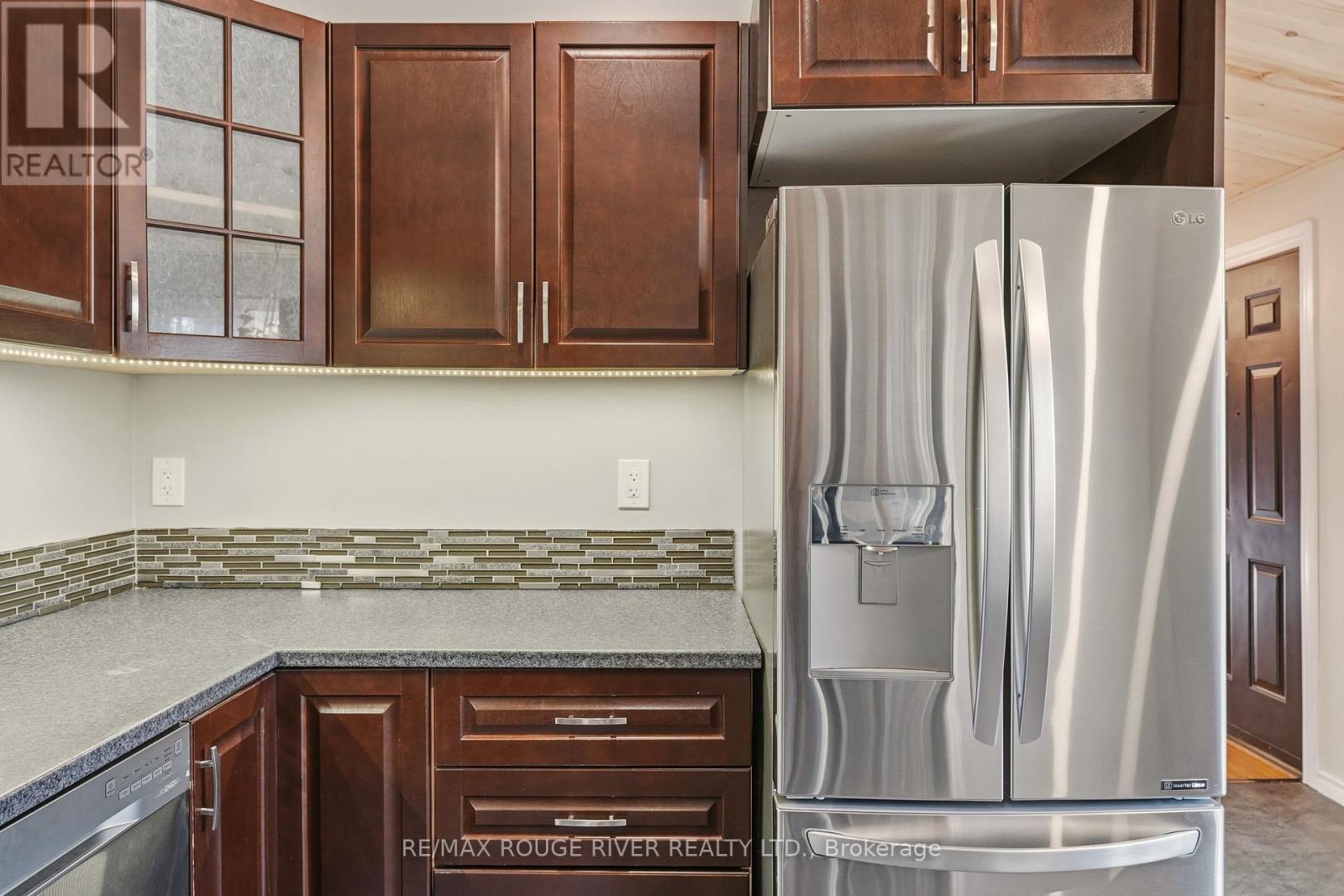 474 Wardell Street, Tay (Port Mcnicoll), ON - Indoor Photo Showing Kitchen