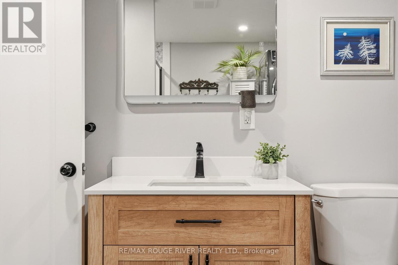 474 Wardell Street, Tay (Port Mcnicoll), ON - Indoor Photo Showing Bathroom