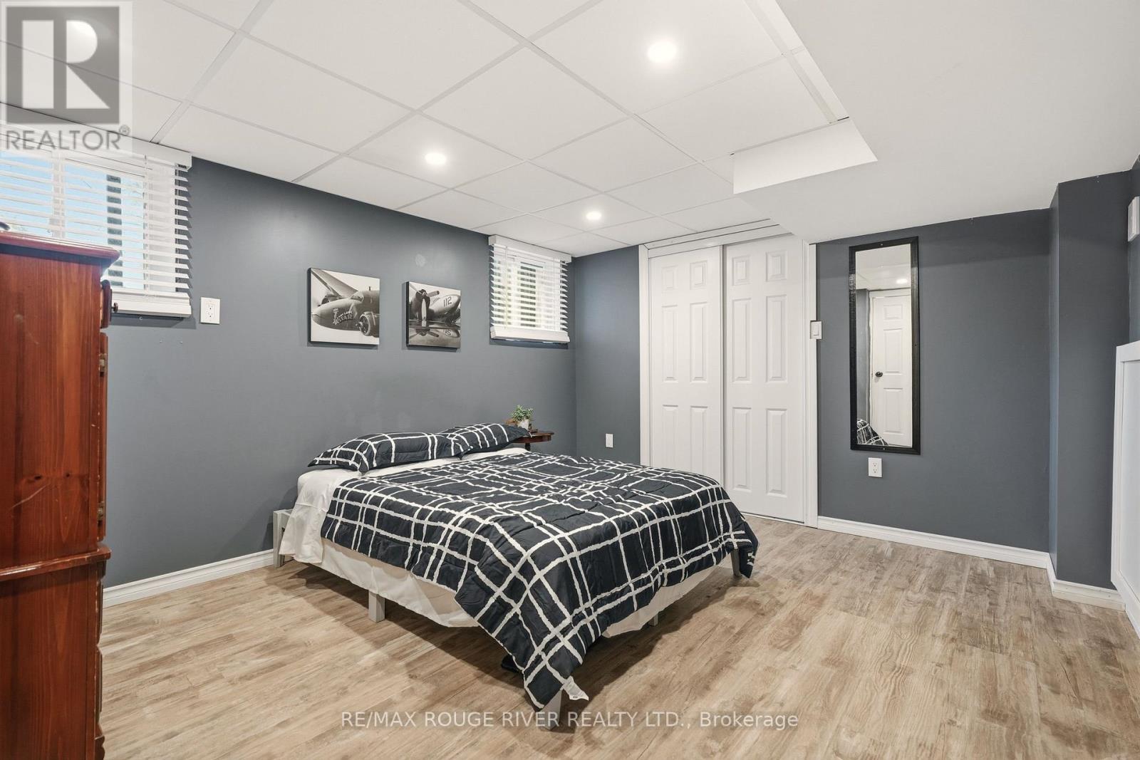474 Wardell Street, Tay (Port Mcnicoll), ON - Indoor Photo Showing Bedroom