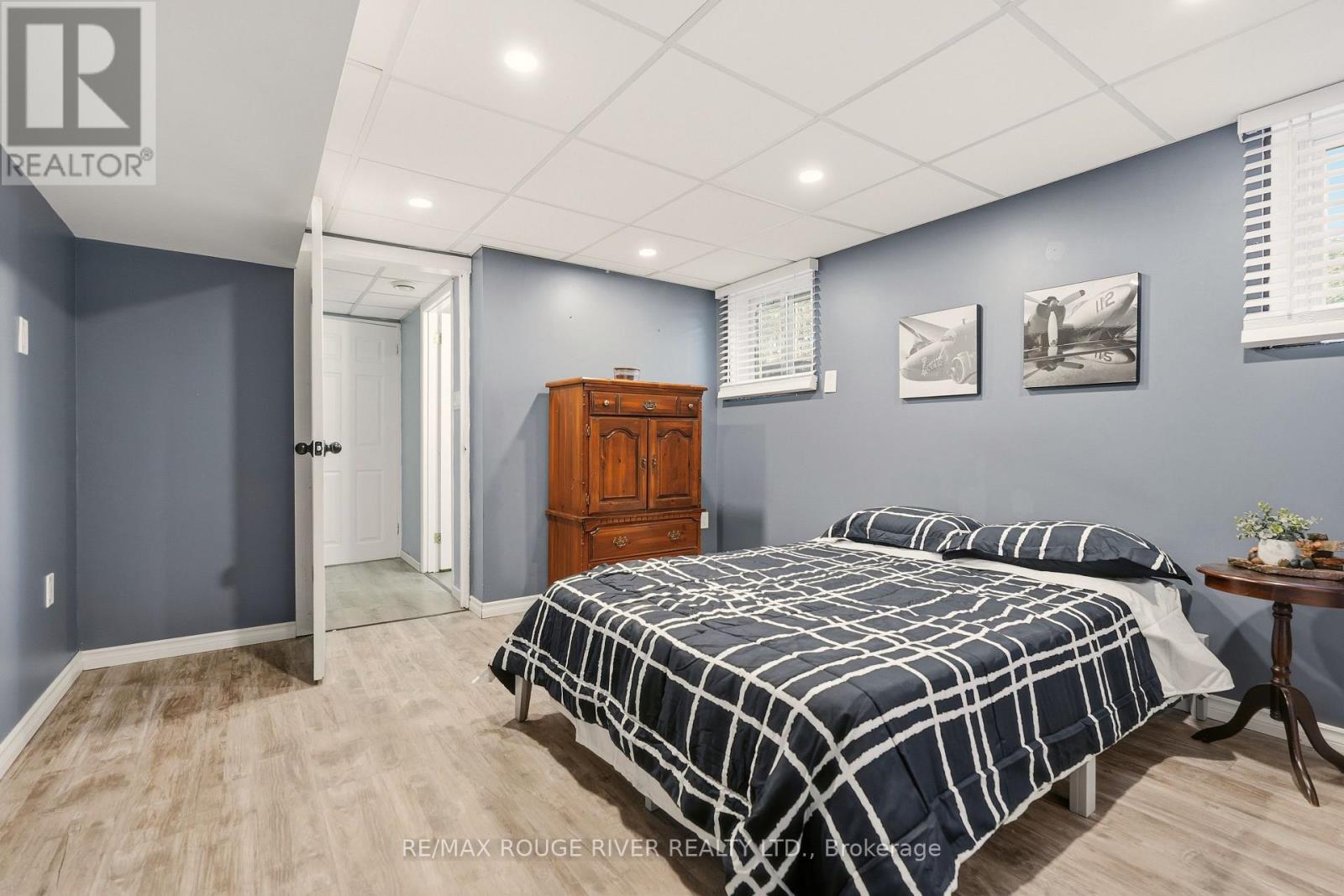 474 Wardell Street, Tay (Port Mcnicoll), ON - Indoor Photo Showing Bedroom