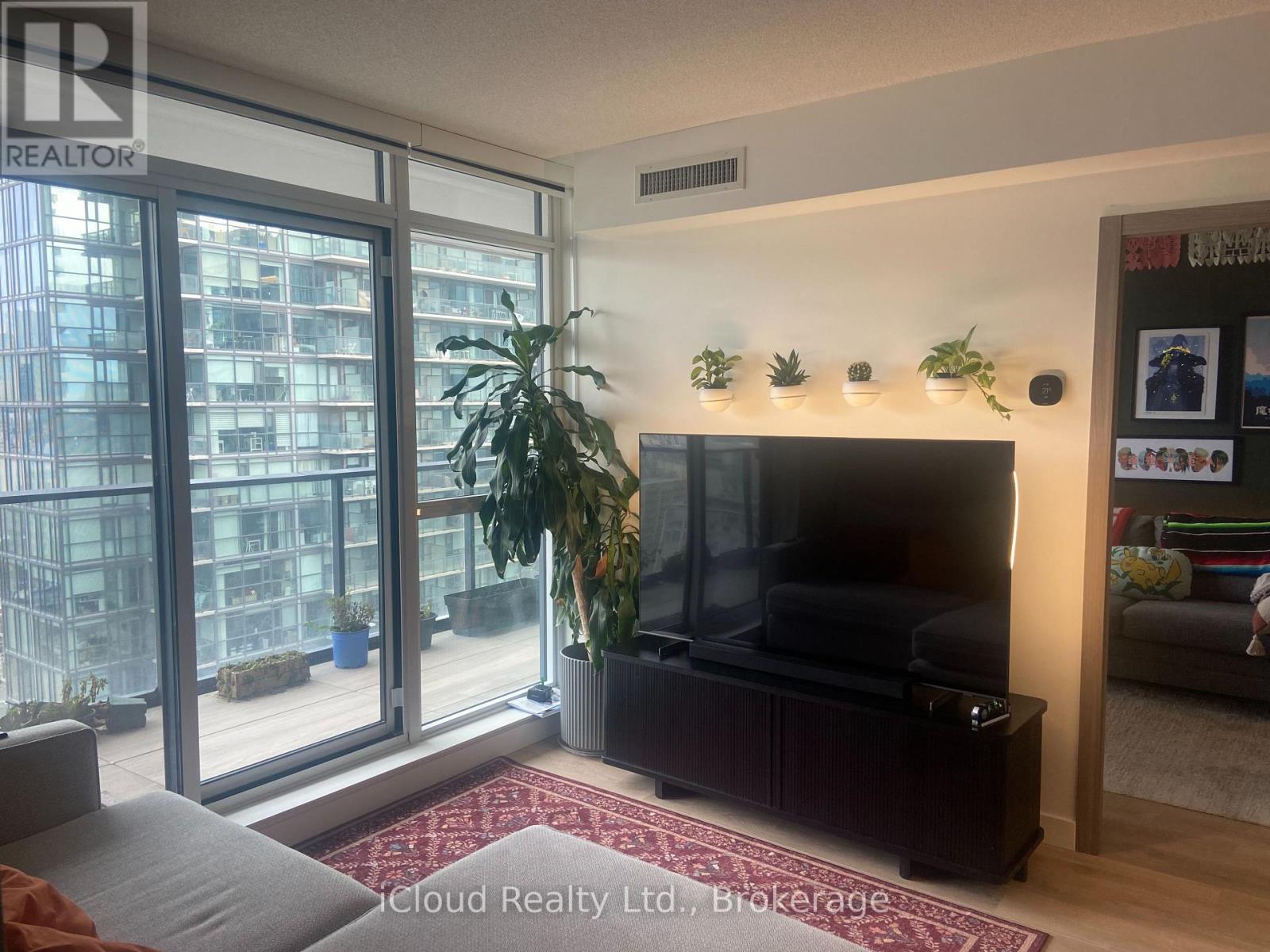 2502 - 38 Widmer Street, Toronto, ON - Indoor Photo Showing Living Room