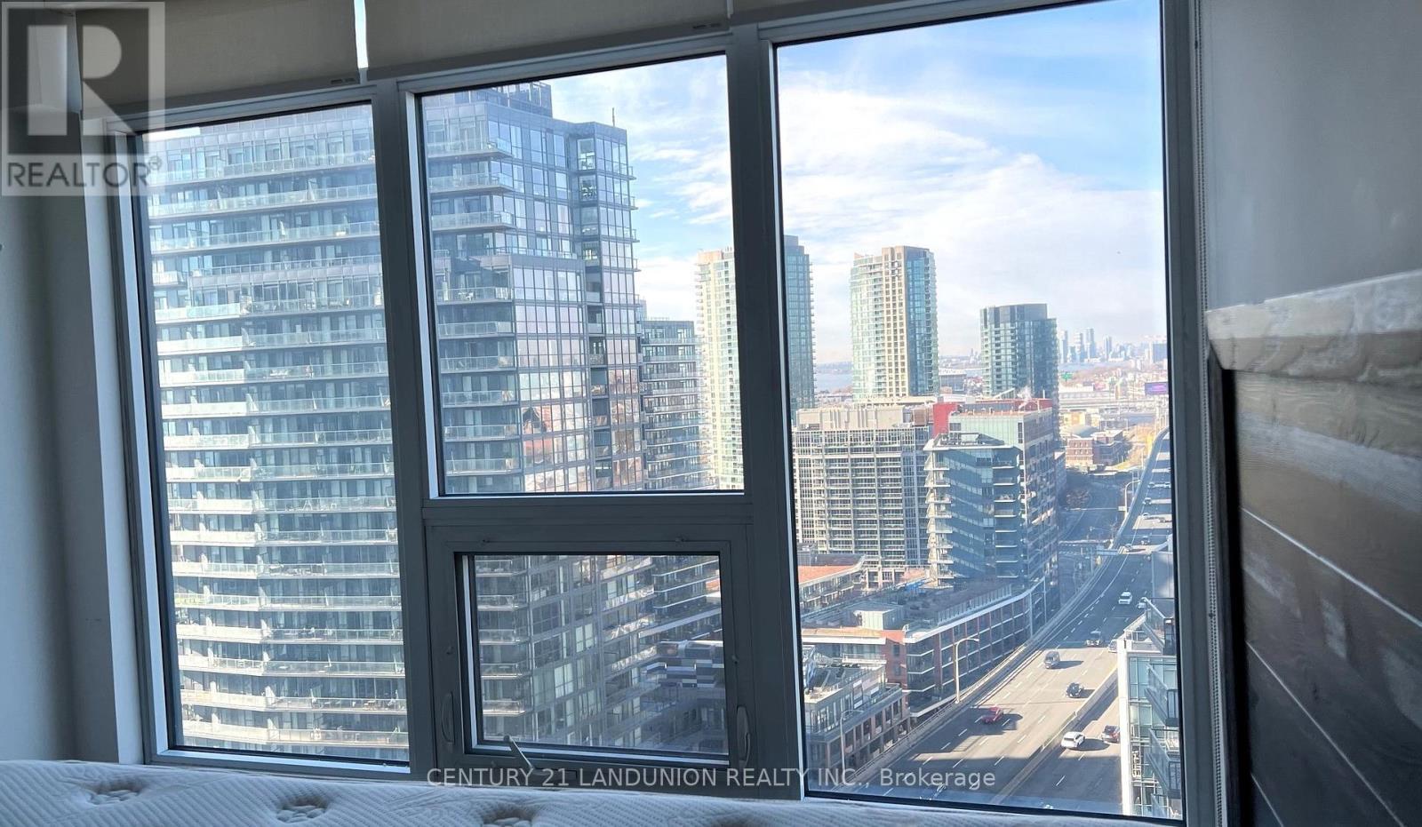 2602 - 70 Queens Wharf Road, Toronto, ON - Indoor