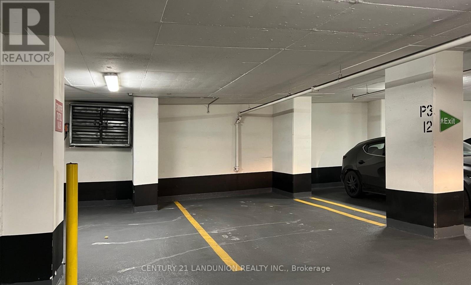 2602 - 70 Queens Wharf Road, Toronto, ON - Indoor Photo Showing Garage