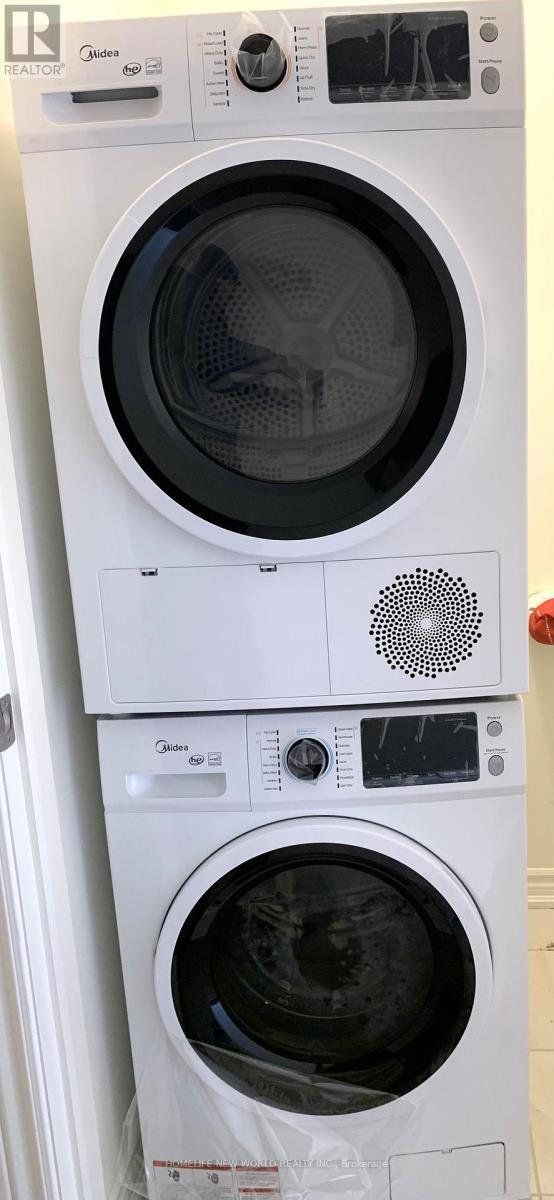 522 Danks Ridge Drive, Ajax, ON - Indoor Photo Showing Laundry Room