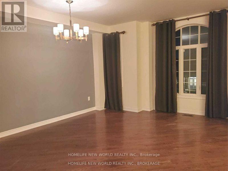 208 Hunting Ridges Upper Drive, Richmond Hill, ON - Indoor Photo Showing Other Room