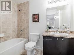 208 Hunting Ridges Upper Drive, Richmond Hill, ON - Indoor Photo Showing Bathroom