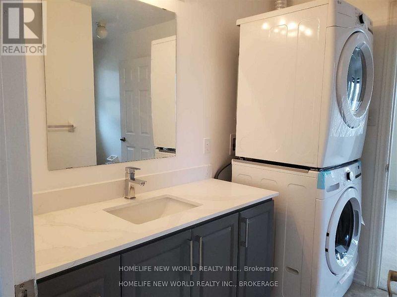 208 Hunting Ridges Upper Drive, Richmond Hill, ON - Indoor Photo Showing Laundry Room