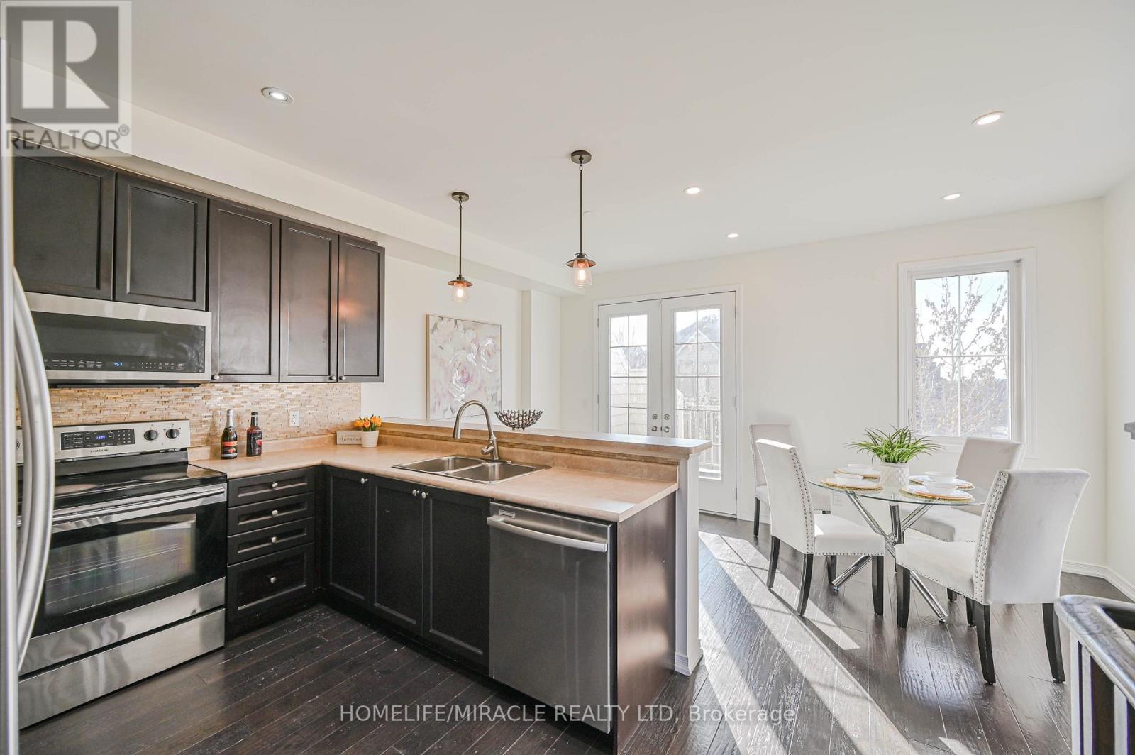 102 Cedar Lake Crescent, Brampton, ON - Indoor