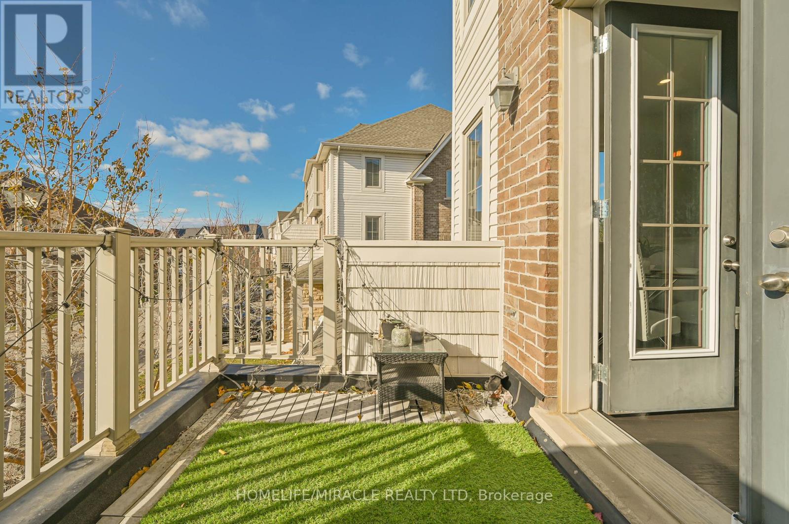 102 Cedar Lake Crescent, Brampton, ON - Outdoor