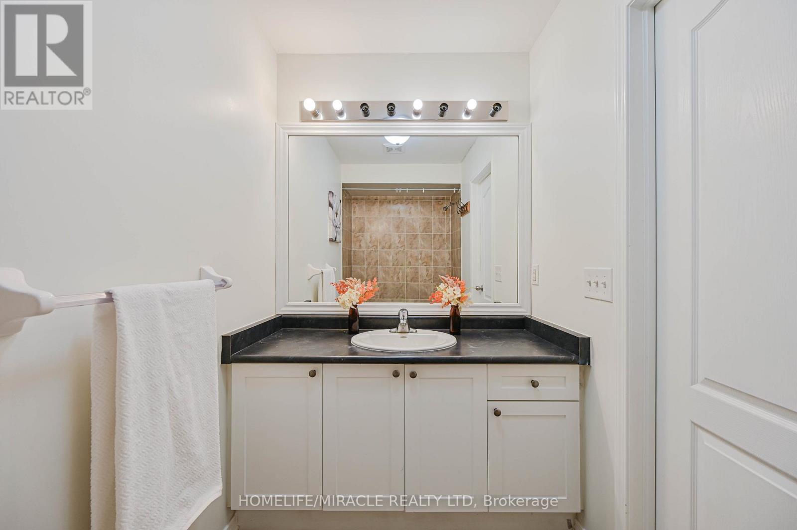 102 Cedar Lake Crescent, Brampton, ON - Indoor