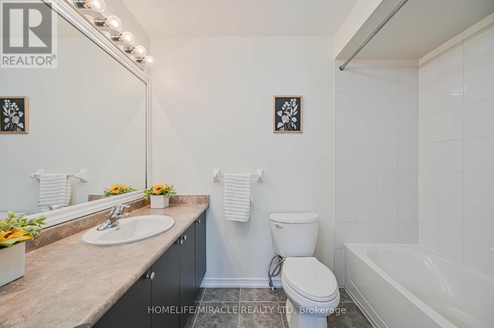 102 Cedar Lake Crescent, Brampton, ON - Indoor Photo Showing Bathroom