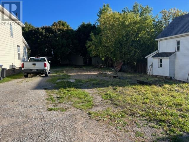 9 Hearst St, Sault Ste. Marie, ON